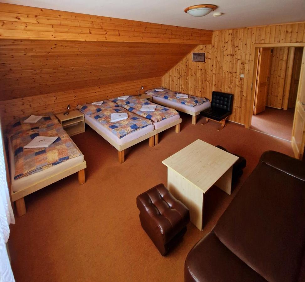 Hostinec U Reky Hotel Ostravice Eksteriør billede