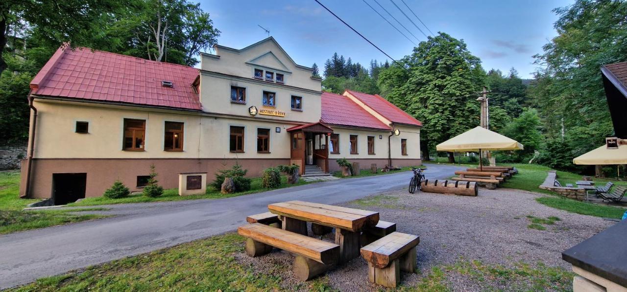 Hostinec U Reky Hotel Ostravice Eksteriør billede