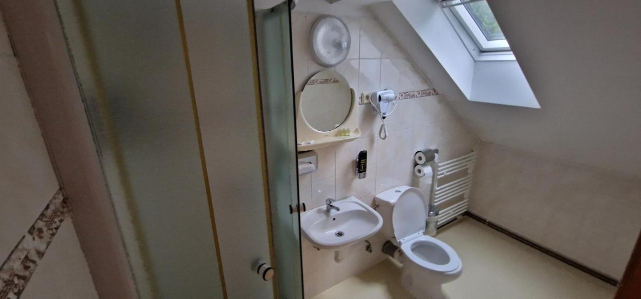 Hostinec U Reky Hotel Ostravice Eksteriør billede