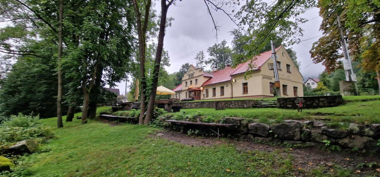 Hostinec U Reky Hotel Ostravice Eksteriør billede